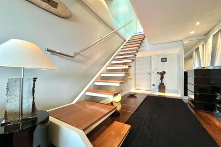 Apartamento à venda com 200m², 2 quartos e 3 vagasSala