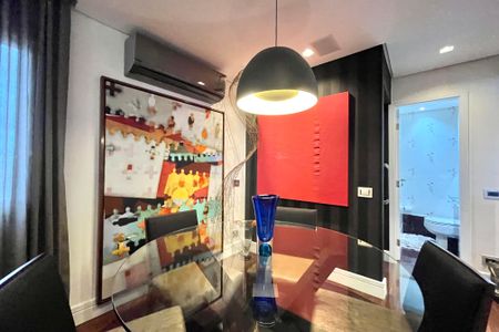Apartamento à venda com 200m², 2 quartos e 3 vagasSala de Jantar