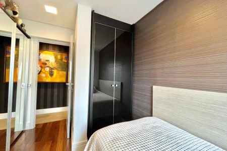 Apartamento à venda com 200m², 2 quartos e 3 vagasSuite 2