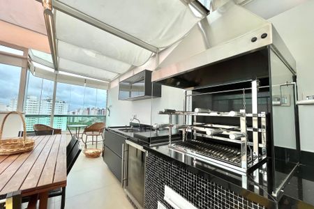 Apartamento à venda com 200m², 2 quartos e 3 vagasCobertura 