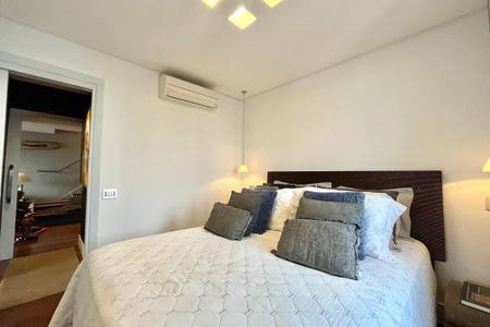 Apartamento à venda com 200m², 2 quartos e 3 vagasSuite 1