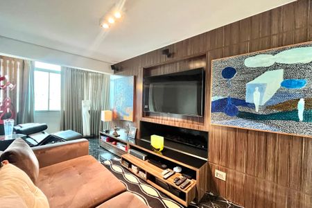 Apartamento à venda com 200m², 2 quartos e 3 vagasSala de TV