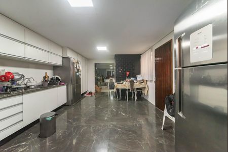 Casa para alugar com 281m², 3 quartos e 7 vagasCozinha