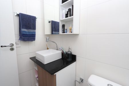 Banheiro da Suíte de apartamento para alugar com 1 quarto, 30m² em Vila Ema, São Paulo