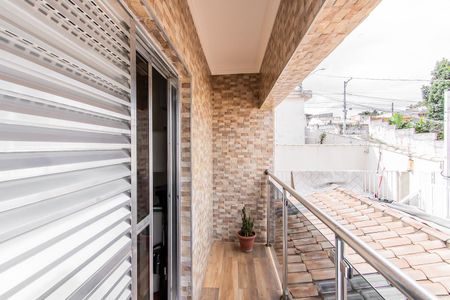 Casa à venda com 150m², 3 quartos e 4 vagas Casa à venda com 150m², 3 quartos e 4 vagasSacada Quarto 1