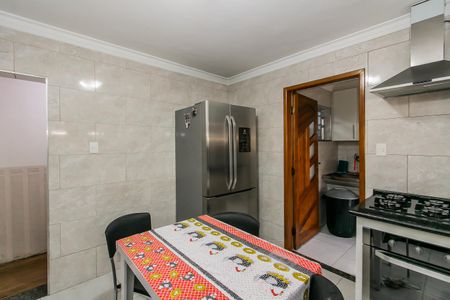Casa à venda com 150m², 3 quartos e 4 vagas Casa à venda com 150m², 3 quartos e 4 vagasCozinha