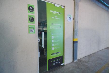 Apartamento à venda com 44m², 1 quarto e 1 vagaMercado