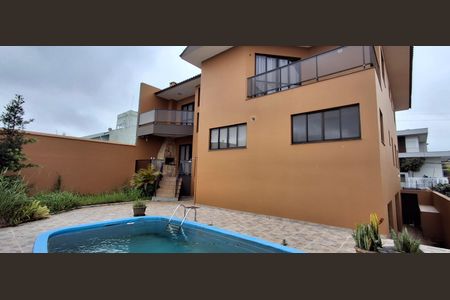 Casa para alugar com 360m², 3 quartos e 4 vagasPiscina