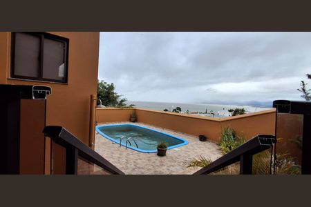 Casa para alugar com 360m², 3 quartos e 4 vagasPiscina