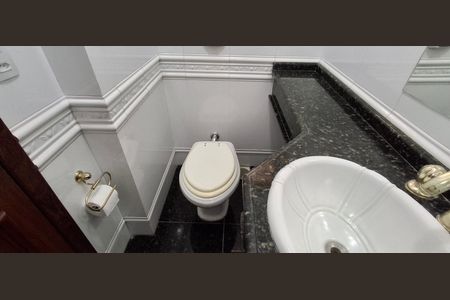 Casa para alugar com 360m², 3 quartos e 4 vagasLavabo