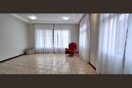 Casa para alugar com 360m², 3 quartos e 4 vagasSala 1