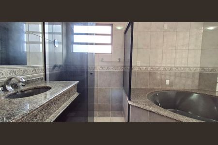 Casa para alugar com 360m², 3 quartos e 4 vagasBanheiro Suíte 3