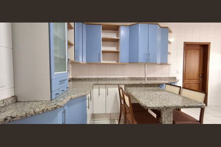 Casa para alugar com 360m², 3 quartos e 4 vagasCozinha