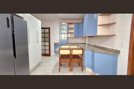 Casa para alugar com 360m², 3 quartos e 4 vagasCozinha