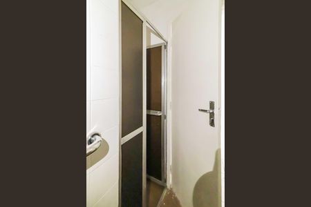 Casa à venda com 170m², 5 quartos e 2 vagasBanheiro 01