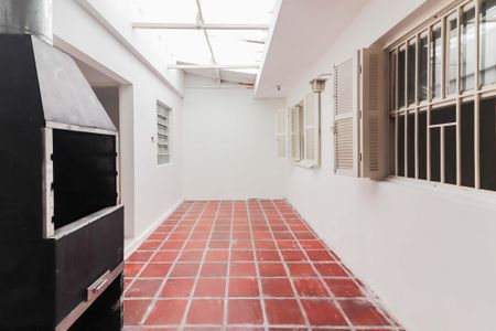 Casa à venda com 170m², 5 quartos e 2 vagasQuintal