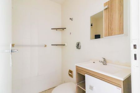 Casa à venda com 170m², 5 quartos e 2 vagasBanheiro 02