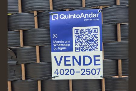 Casa à venda com 170m², 5 quartos e 2 vagas Casa à venda com 170m², 5 quartos e 2 vagasPlaca