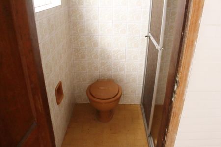 Casa para alugar com 320m², 2 quartos e 3 vagasBanheiro de Serviço