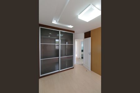 Apartamento à venda com 216m², 4 quartos e 3 vagas Apartamento à venda com 216m², 4 quartos e 3 vagasQuarto