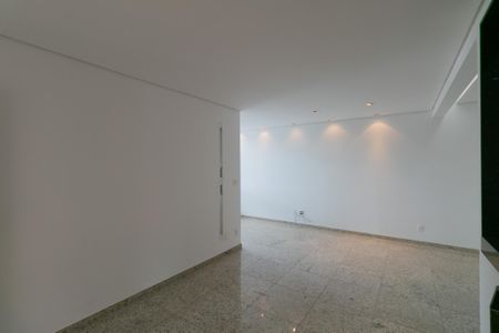 Apartamento à venda com 216m², 4 quartos e 3 vagas Apartamento à venda com 216m², 4 quartos e 3 vagasSala