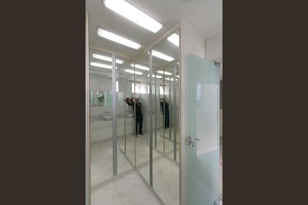 Apartamento à venda com 216m², 4 quartos e 3 vagas Apartamento à venda com 216m², 4 quartos e 3 vagasBanheiro