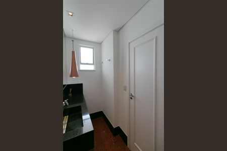 Apartamento à venda com 216m², 4 quartos e 3 vagas Apartamento à venda com 216m², 4 quartos e 3 vagasBanheiro