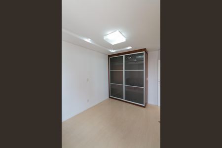 Apartamento à venda com 216m², 4 quartos e 3 vagas Apartamento à venda com 216m², 4 quartos e 3 vagasQuarto
