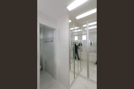 Apartamento à venda com 216m², 4 quartos e 3 vagas Apartamento à venda com 216m², 4 quartos e 3 vagasBanheiro