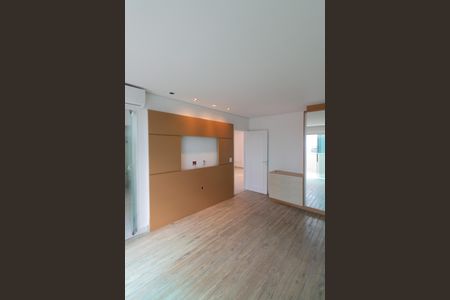 Apartamento à venda com 216m², 4 quartos e 3 vagas Apartamento à venda com 216m², 4 quartos e 3 vagasQuarto 4