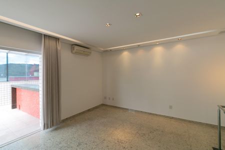 Apartamento à venda com 216m², 4 quartos e 3 vagas Apartamento à venda com 216m², 4 quartos e 3 vagasSala