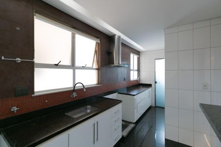 Apartamento à venda com 216m², 4 quartos e 3 vagas Apartamento à venda com 216m², 4 quartos e 3 vagasCozinha