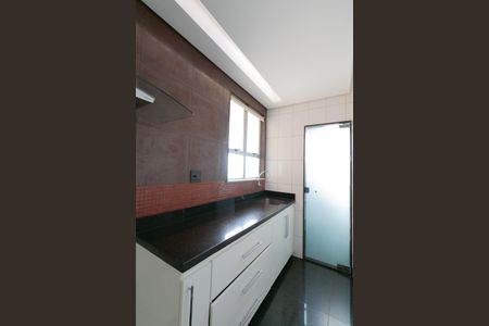 Apartamento à venda com 216m², 4 quartos e 3 vagas Apartamento à venda com 216m², 4 quartos e 3 vagasCozinha