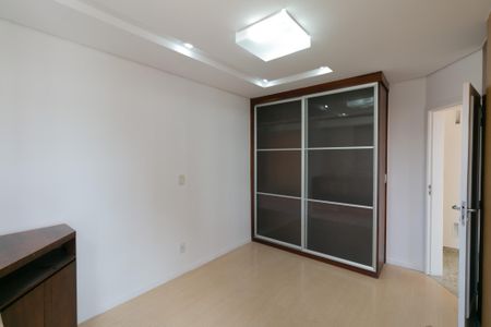 Apartamento à venda com 216m², 4 quartos e 3 vagas Apartamento à venda com 216m², 4 quartos e 3 vagasQuarto