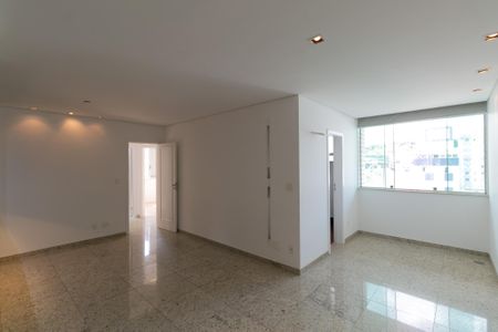 Apartamento à venda com 216m², 4 quartos e 3 vagas Apartamento à venda com 216m², 4 quartos e 3 vagasSala