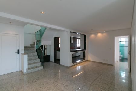 Apartamento à venda com 216m², 4 quartos e 3 vagas Apartamento à venda com 216m², 4 quartos e 3 vagasSala