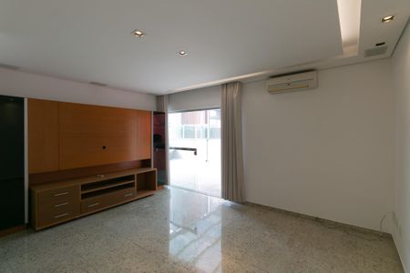 Apartamento à venda com 216m², 4 quartos e 3 vagas Apartamento à venda com 216m², 4 quartos e 3 vagasSala