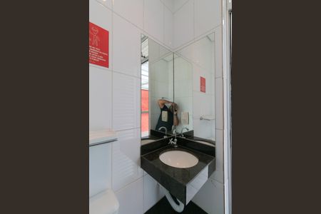 Apartamento à venda com 216m², 4 quartos e 3 vagas Apartamento à venda com 216m², 4 quartos e 3 vagasBanheiro de Serviço