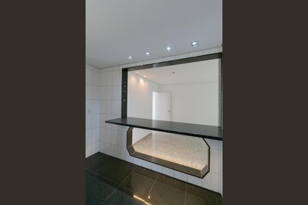 Apartamento à venda com 216m², 4 quartos e 3 vagas Apartamento à venda com 216m², 4 quartos e 3 vagasCozinha