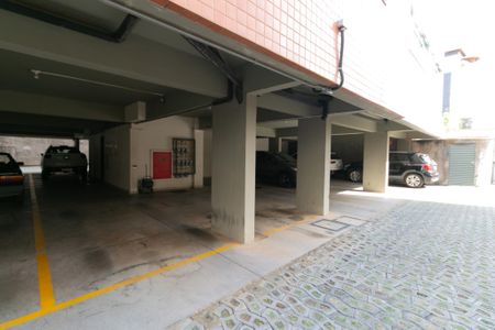 Apartamento à venda com 216m², 4 quartos e 3 vagas Apartamento à venda com 216m², 4 quartos e 3 vagasÁrea comum