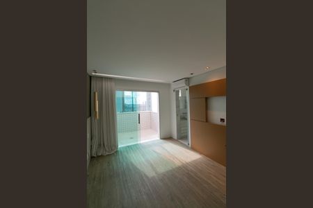 Apartamento à venda com 216m², 4 quartos e 3 vagas Apartamento à venda com 216m², 4 quartos e 3 vagasSala