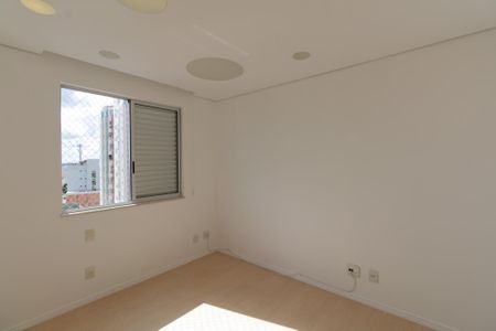 Apartamento à venda com 216m², 4 quartos e 3 vagas Apartamento à venda com 216m², 4 quartos e 3 vagasQuarto 2