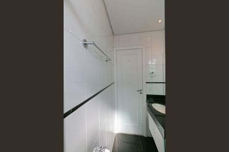 Apartamento à venda com 216m², 4 quartos e 3 vagas Apartamento à venda com 216m², 4 quartos e 3 vagasBanheiro