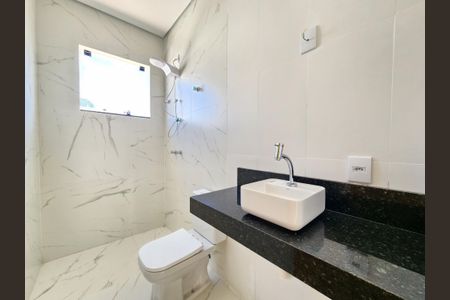 Casa à venda com 90m², 3 quartos e 2 vagas Casa à venda com 90m², 3 quartos e 2 vagasBanheiro da Suíte