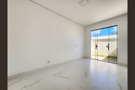 Casa à venda com 90m², 3 quartos e 2 vagas Casa à venda com 90m², 3 quartos e 2 vagasQuarto Suíte