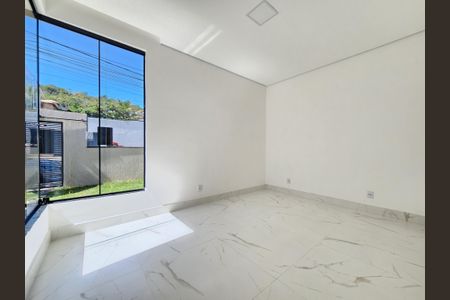 Casa à venda com 90m², 3 quartos e 2 vagas Casa à venda com 90m², 3 quartos e 2 vagasQuarto