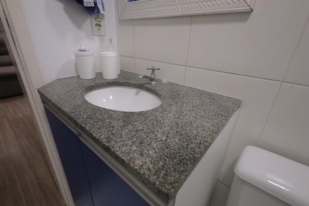 Apartamento para alugar com 47m², 2 quartos e 1 vaga Apartamento para alugar com 47m², 2 quartos e 1 vagaBanheiro 1