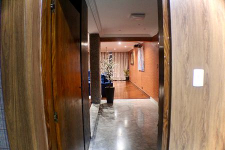 Apartamento à venda com 293m², 4 quartos e 2 vagasCorredor