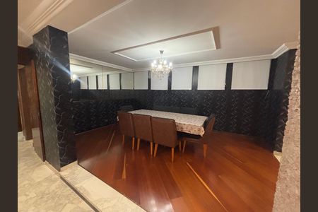 Apartamento à venda com 293m², 4 quartos e 2 vagasSala