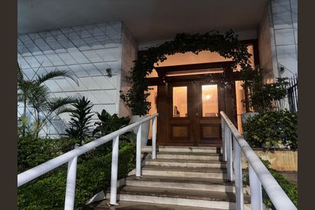 Apartamento à venda com 293m², 4 quartos e 2 vagasEntrada Condomínio